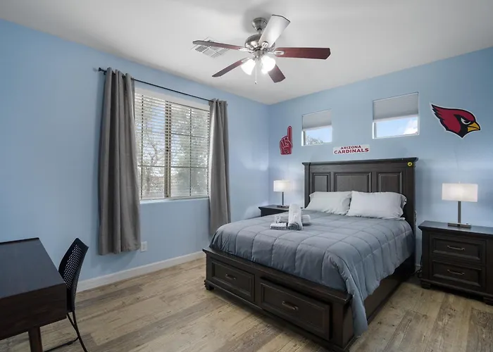 Westgate Retreat, Family & Pet-friendly 4br Glendale