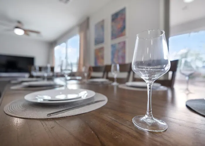 Westgate Retreat, Family & Pet-friendly 4br *