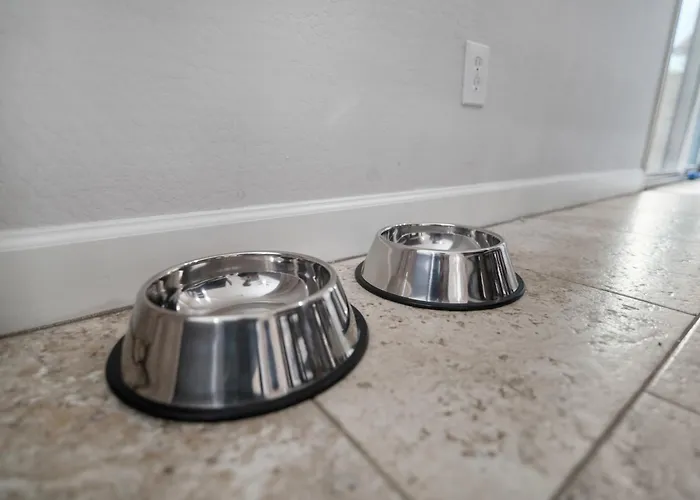 Westgate Retreat, Family & Pet-friendly 4br Glendale